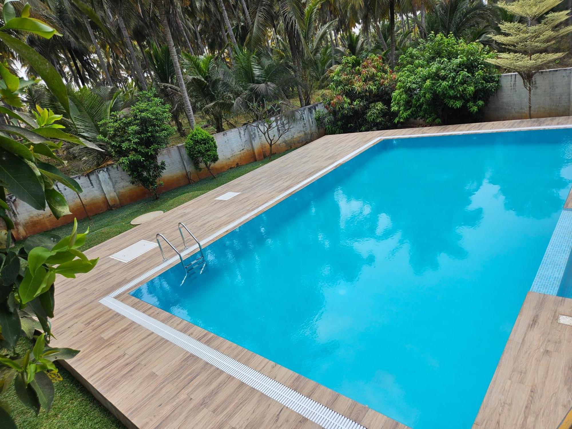 Hotel Gopalapuram International Pollāchi Екстериор снимка