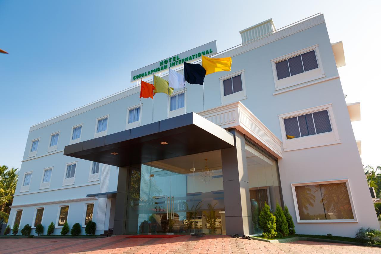 Hotel Gopalapuram International Pollāchi Екстериор снимка