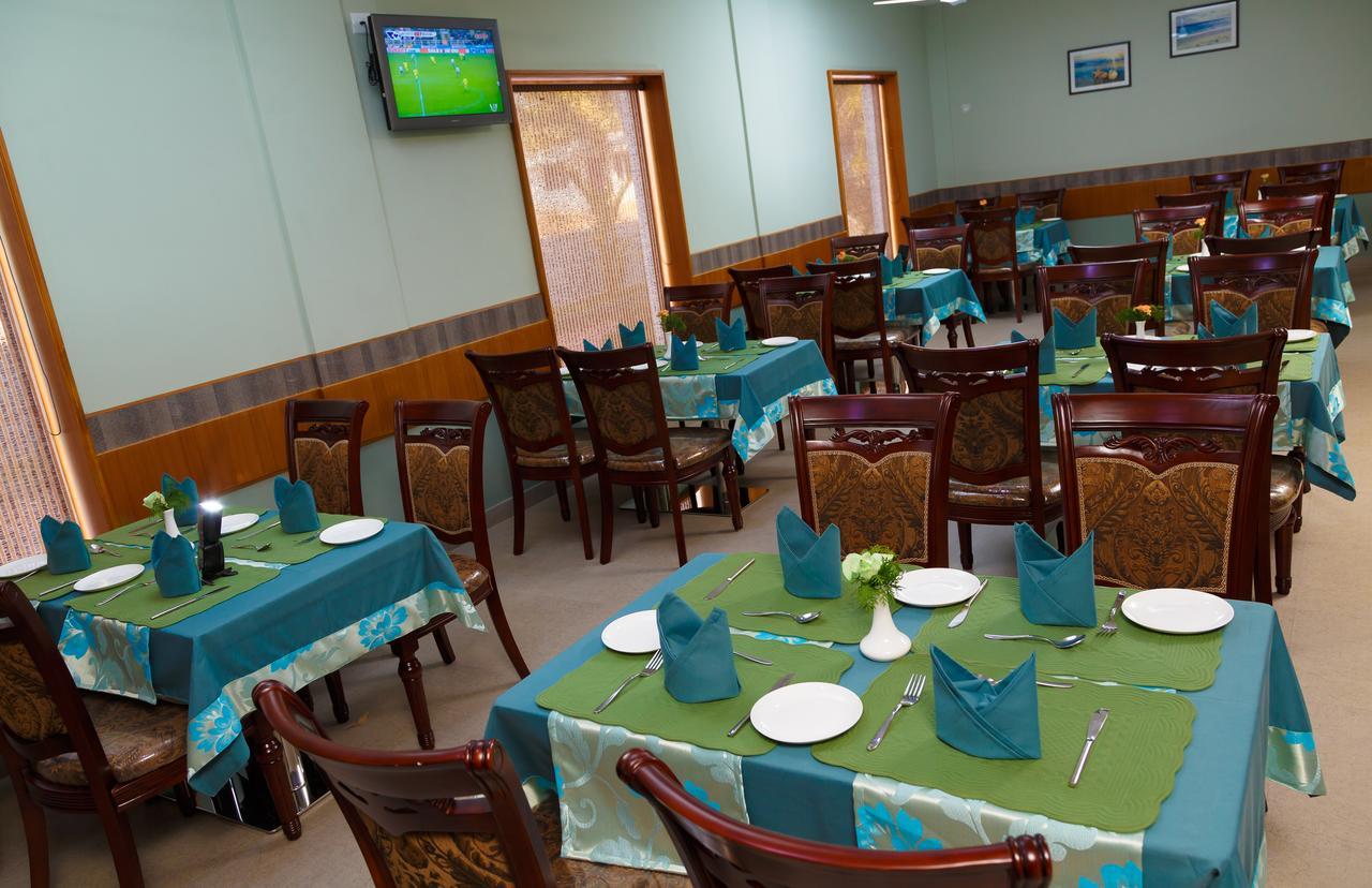 Hotel Gopalapuram International Pollāchi Екстериор снимка