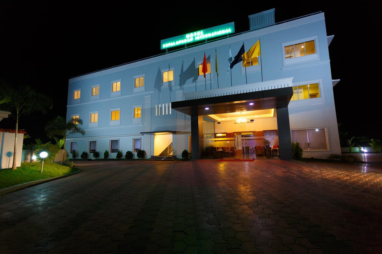 Hotel Gopalapuram International Pollāchi Екстериор снимка